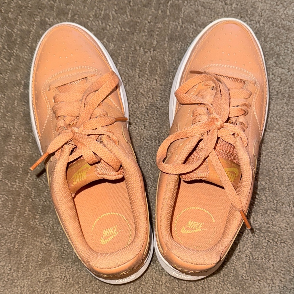 Nike Women's court vision Alta Sneakers